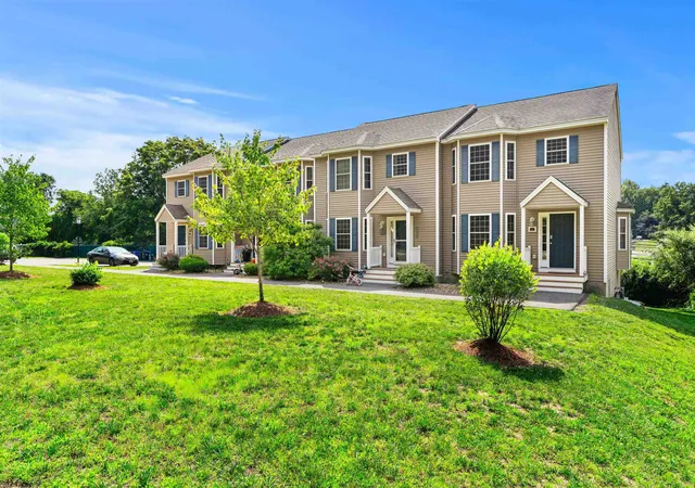 3rd image of 59 Windham Rd #D, Hudson, NH 03051 | MLS# 5098499