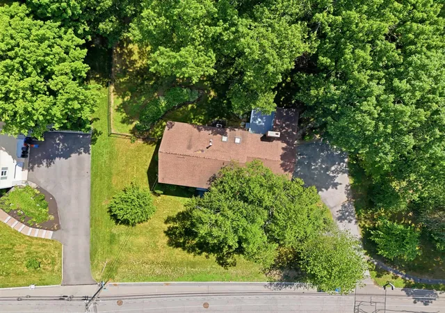 4th image of 101 Currier Dr, Manchester, NH 03104 | MLS# 5098505