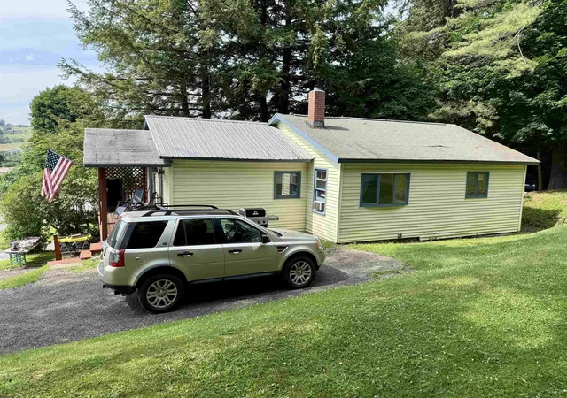 Homes for sale in Barre Town, VT | 39 Middle Rd, Barre Town, VT 05641 | MLS# 5098515