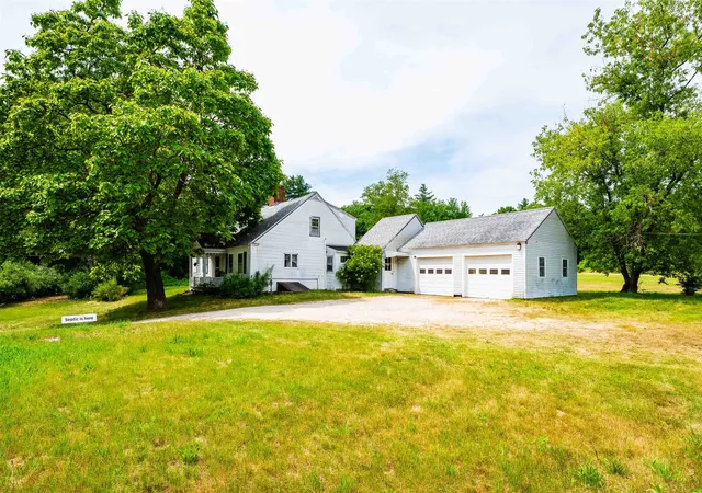 Homes for sale in Rochester, NH | 4 Whitehouse Rd, Rochester, NH 03867 | MLS# 5098529