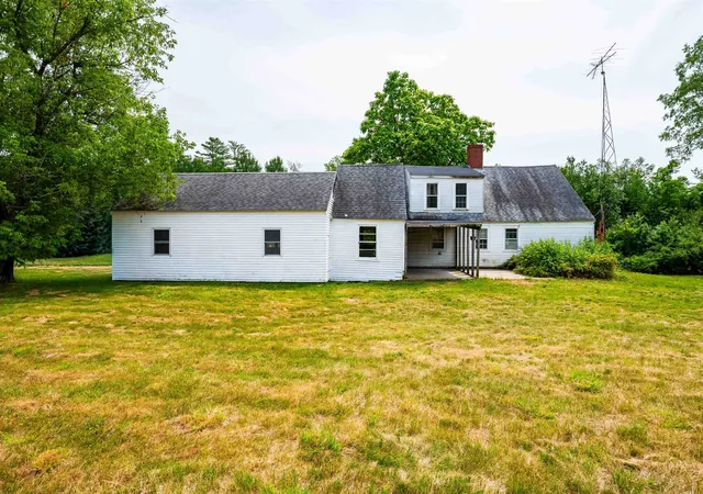 Homes for sale in Rochester, NH | 4 Whitehouse Rd, Rochester, NH 03867 | MLS# 5098529