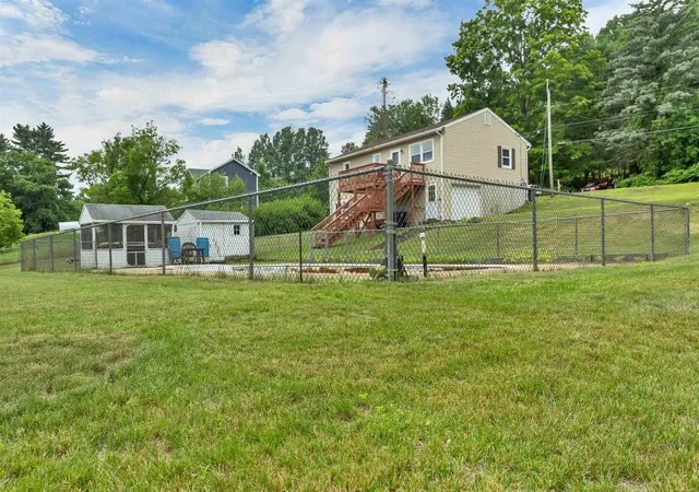 Homes for sale in Franklin, NH | 185 Summit St, Franklin, NH 03235 | MLS# 5098539