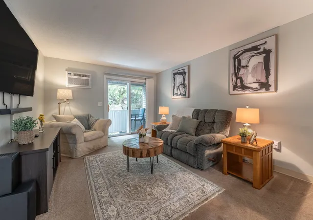Homes for sale in Manchester, NH | 106 Eastern Ave #204, Manchester, NH 03104 | MLS# 5098554