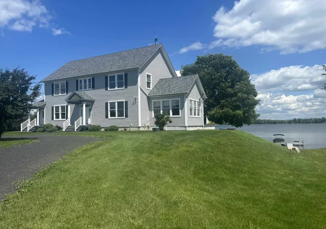 Homes for sale in Alburgh, VT | 390 Wagner Point Rd, Alburgh, VT 05440 | MLS# 5098559