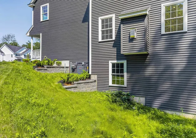 Homes for sale in Dover, NH | 14 Porch Light Dr #2, Dover, NH 03820 | MLS# 5098561