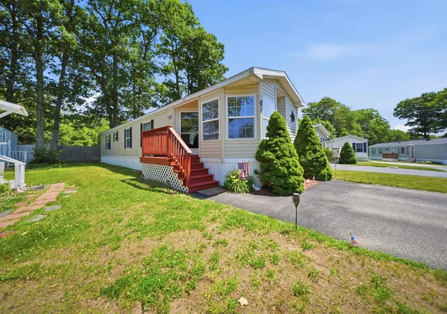 Homes for sale in North Hampton, NH | 20 Black Forest Rd, North Hampton, NH 03862 | MLS# 5098577
