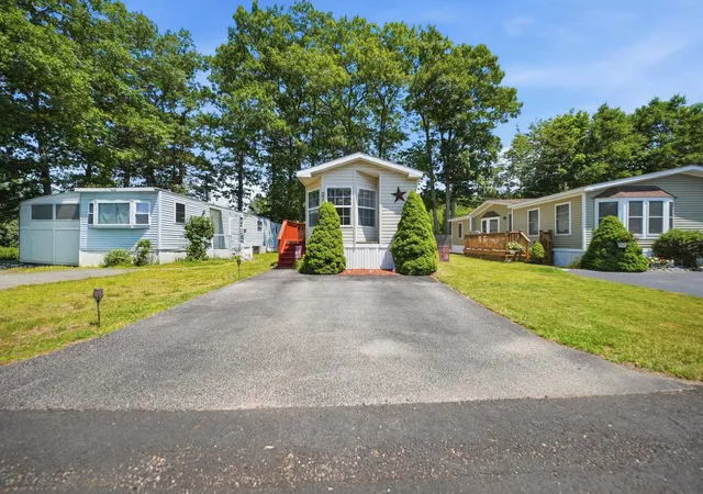 Homes for sale in North Hampton, NH | 20 Black Forest Rd, North Hampton, NH 03862 | MLS# 5098577