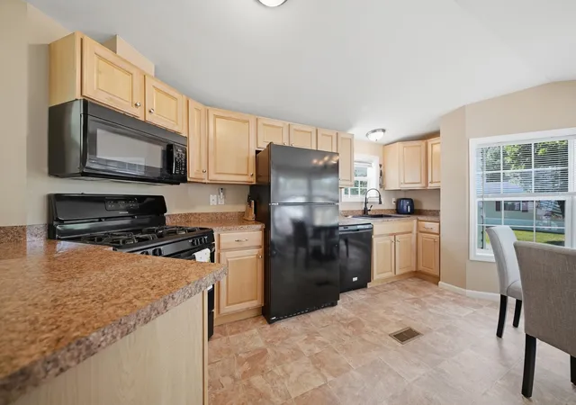 Homes for sale in North Hampton, NH | 20 Black Forest Rd, North Hampton, NH 03862 | MLS# 5098577
