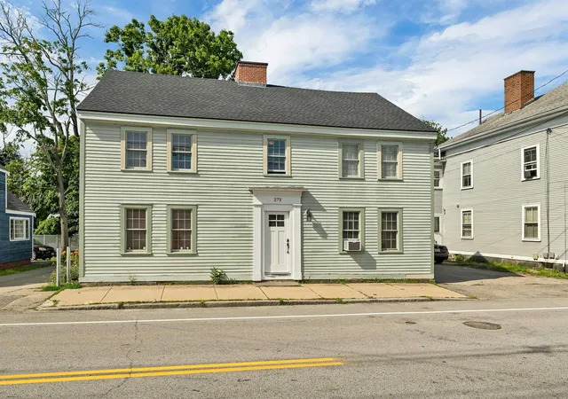 Homes for sale in Portsmouth, NH | 273 Maplewood Ave #3, Portsmouth, NH 03801 | MLS# 5098584