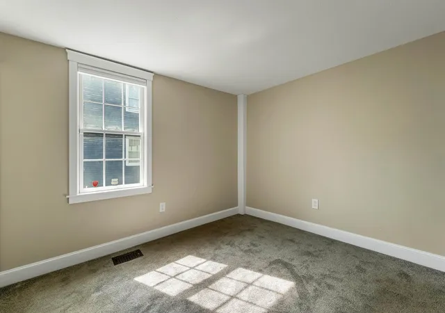 Homes for sale in Portsmouth, NH | 273 Maplewood Ave #3, Portsmouth, NH 03801 | MLS# 5098584