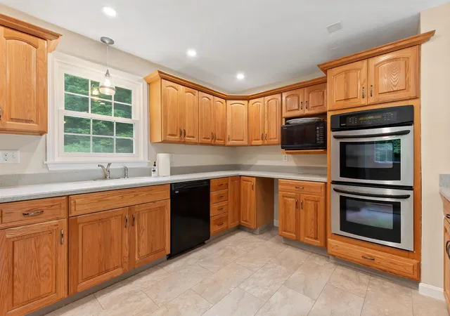 Homes for sale in Salisbury, NH | 491 Raccoon Hill Rd, Salisbury, NH 03268 | MLS# 5098587