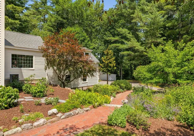 Photo 4 of Single family home for sale at 41 Liberty Comn, Rye, NH 03870 | MLS# 5098604 | Listing updated on 2026-07-11