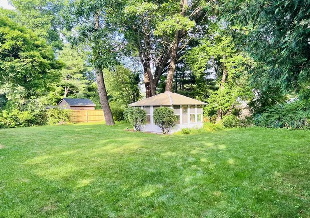 18th image of 21 Elmwood Ave, Salem, NH 03079 | MLS# 5098605
