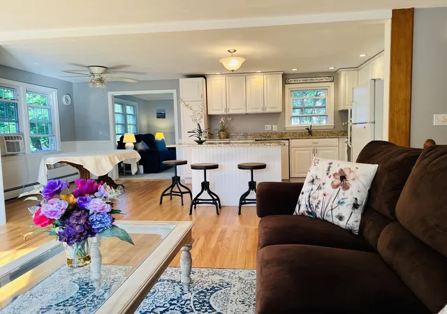 2nd image of 21 Elmwood Ave, Salem, NH 03079 | MLS# 5098605
