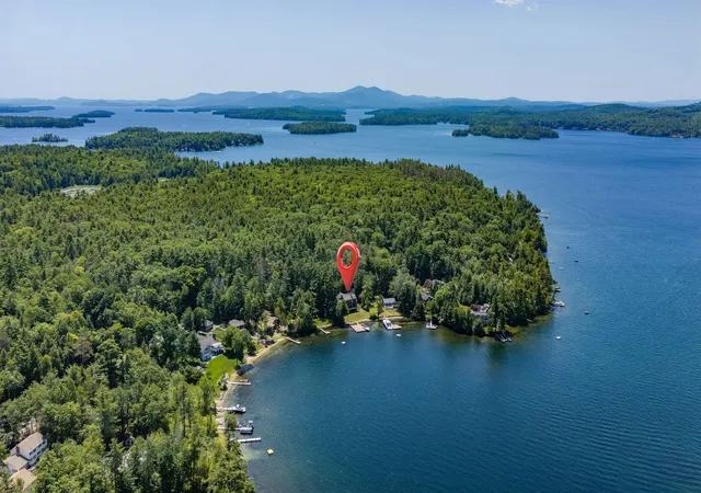Photo 4 of Single family home for sale at 294 Redding Ln, Moultonborough, NH 03254 | MLS# 5098642 | Listing updated on 2026-07-30