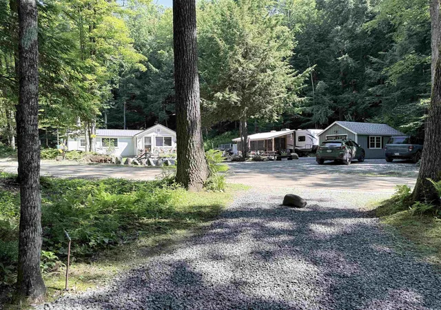 Homes for sale in Cavendish, VT | 729 Davis Rd, Cavendish, VT 05142 | MLS# 5098651