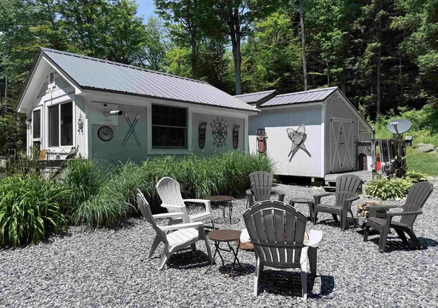 Homes for sale in Cavendish, VT | 729 Davis Rd, Cavendish, VT 05142 | MLS# 5098651