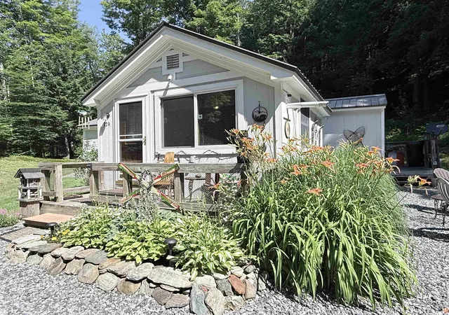 Homes for sale in Cavendish, VT | 729 Davis Rd, Cavendish, VT 05142 | MLS# 5098651