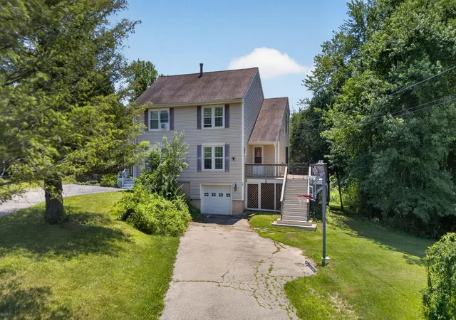 Homes for sale in Derry, NH | 5 Richardson Dr #R, Derry, NH 03038 | MLS# 5098652