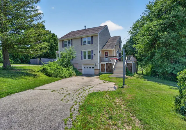 3rd image of 5 Richardson Dr #R, Derry, NH 03038 | MLS# 5098652