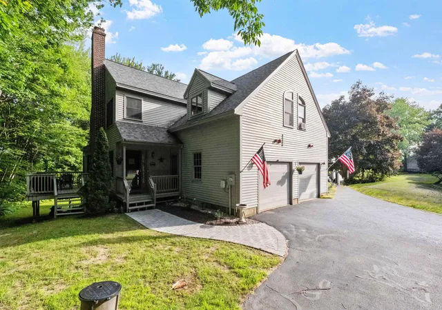 Homes for sale in Laconia, NH | 674 Elm St #Unit 10, Laconia, NH 03246 | MLS# 5098669