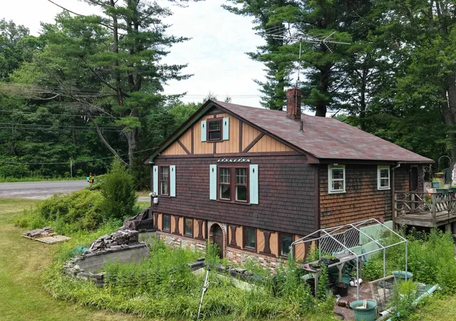 Homes for sale in Derry, NH | 283 Hampstead Rd, Derry, NH 03038 | MLS# 5098674