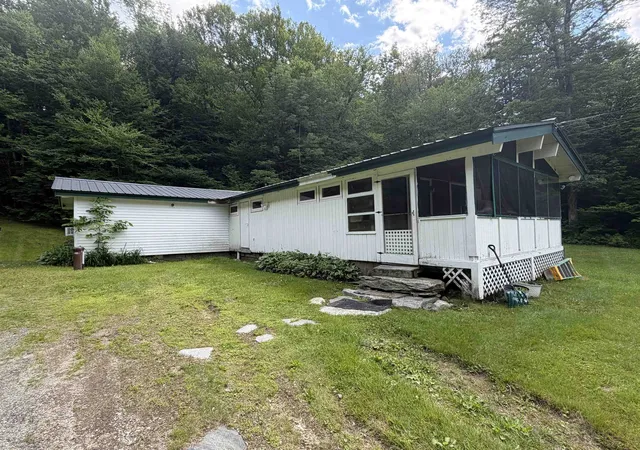Homes for sale in West Wardsboro, VT | 58 Scandia Village Rd, West Wardsboro, VT 05360 | MLS# 5098678