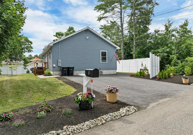 3rd image of 3 Carver St, Franklin, NH 03235 | MLS# 5098680