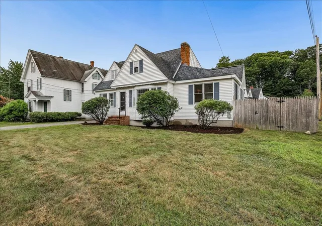 Photo 2 of Single family home for sale at 717 S Main St, Manchester, NH 03102 | MLS# 5098692 | Listing updated on 2026-08-01