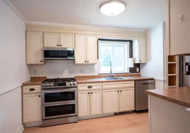 Homes for sale in Sanbornton, NH | 905 New Hampton Rd, Sanbornton, NH 03269 | MLS# 5098697