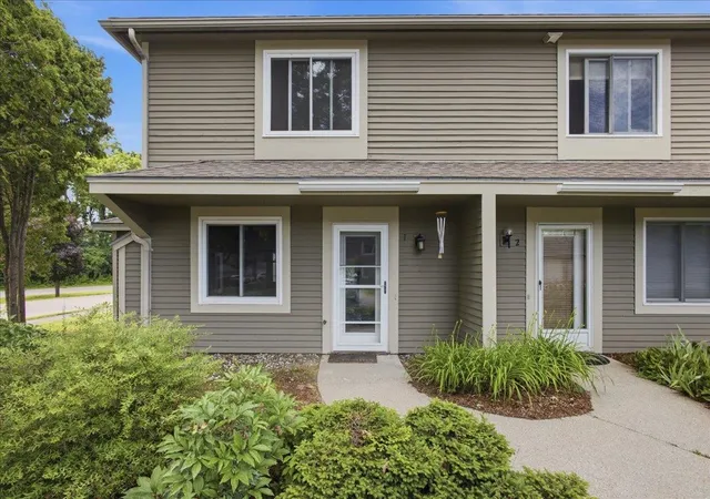 Homes for sale in South Burlington, VT | 1 Overlook Dr, South Burlington, VT 05403 | MLS# 5098698