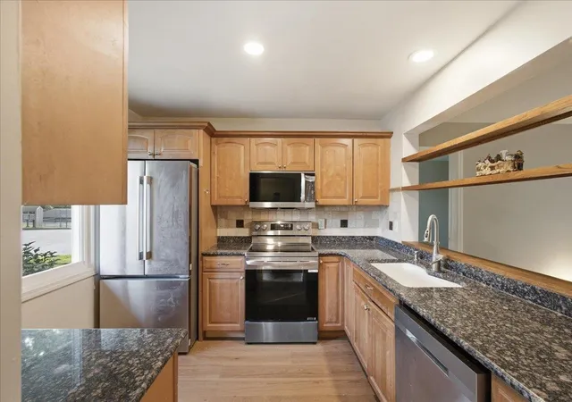 Homes for sale in South Burlington, VT | 1 Overlook Dr, South Burlington, VT 05403 | MLS# 5098698
