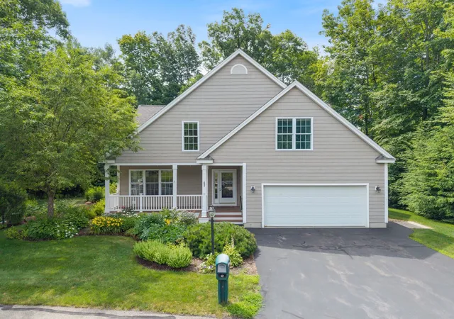 Photo 1 of Condo for sale at 29 Vineyard Dr, Stratham, NH 03885 | MLS# 5098712 | Listing updated on 2026-08-27