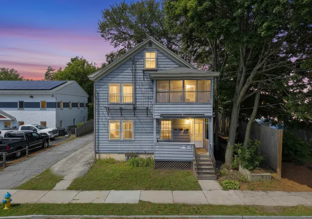 2nd image of 15 15 1/2 Marshall St, Nashua, NH 03064 | MLS# 5098718