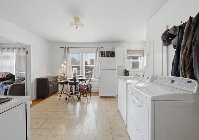 4th image of 15-15 1/2 Marshall St, Nashua, NH 03064 | MLS# 5098718