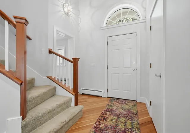Photo 4 of Single family home for sale at 305 Westview Dr, Shelburne, VT 05482 | MLS# 5098745 | Listing updated on 2026-07-24