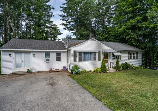 Photo 2 of Sale Pending at 2 Marblehead Rd, Windham, NH 03087 | MLS# 5098749 | Listing updated on 2026-09-14