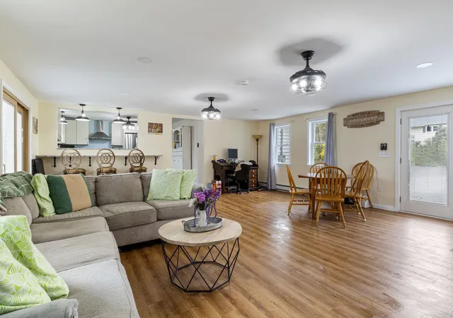 Photo 4 of Sale Pending at 2 Marblehead Rd, Windham, NH 03087 | MLS# 5098749 | Listing updated on 2026-09-14