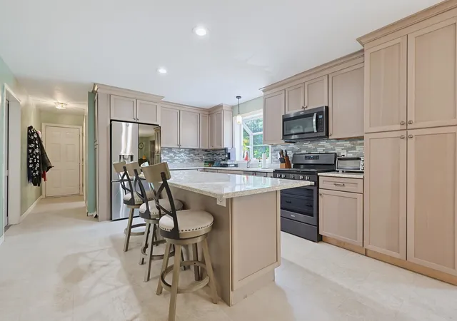 5th image of 9 Stone Ct, Milford, NH 03055 | MLS# 5098750