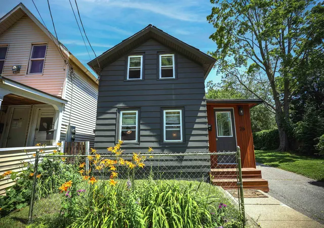 Homes for sale in Burlington, VT | 26 Rose St, Burlington, VT 05401 | MLS# 5098753