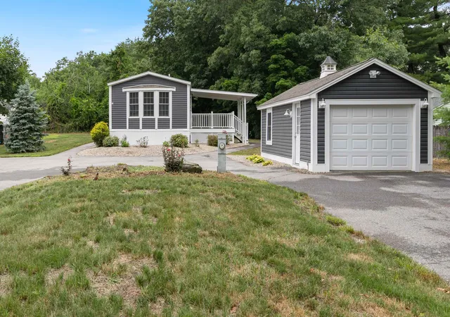1st image of 3 Bay St, Hudson, NH 03051 | MLS# 5098754