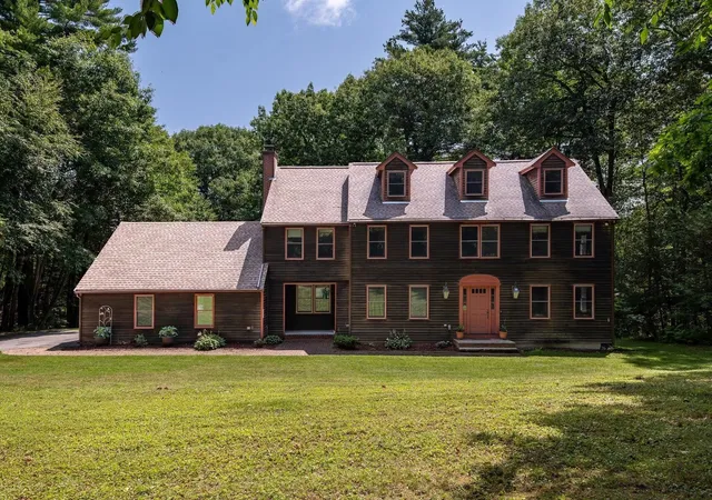 1st image of 6 Gas Light Ln, Kensington, NH 03833 | MLS# 5098758