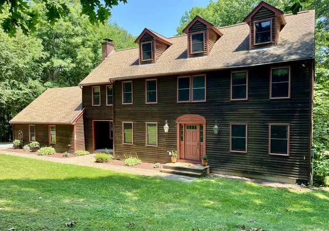 2nd image of 6 Gas Light Ln, Kensington, NH 03833 | MLS# 5098758