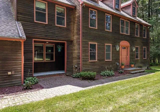 3rd image of 6 Gas Light Ln, Kensington, NH 03833 | MLS# 5098758
