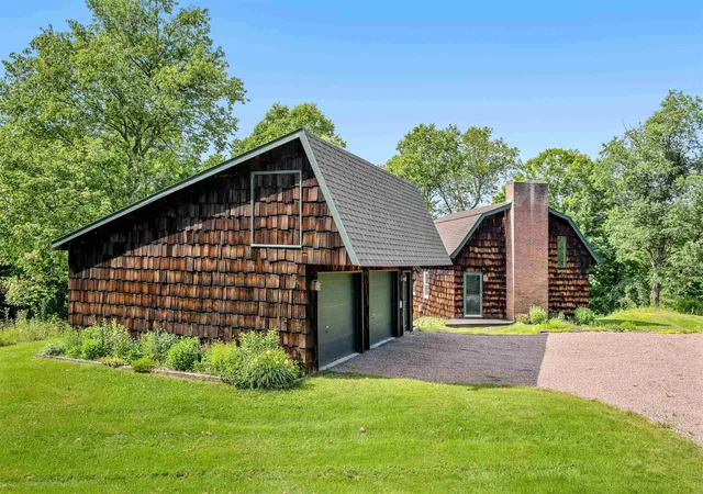 2nd image of 95 Thatcher Brook Rd, Waterbury Center, VT 05677 | MLS# 5098764