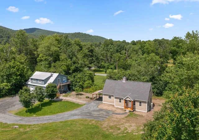 2nd image of 1662 Latham Rd, East Thetford, VT 05043 | MLS# 5098791
