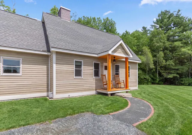 5th image of 1662 Latham Rd, East Thetford, VT 05043 | MLS# 5098791