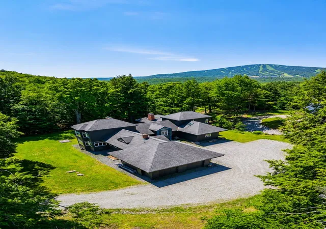 Homes for sale in Winhall, VT | 144 High Meadow Rd, Winhall, VT 05340 | MLS# 5098800