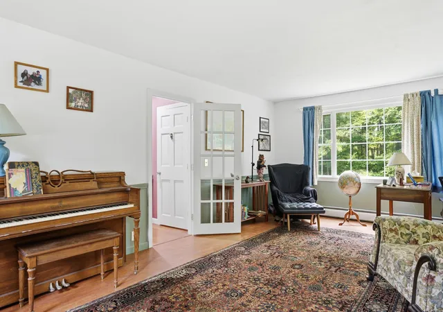 5th image of 72 Old Farm Rd, Bedford, NH 03110 | MLS# 5098816