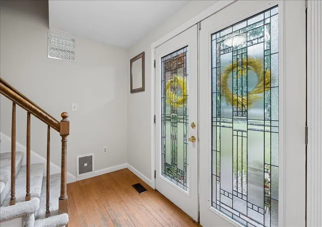 Photo 3 of Single family home for sale at 21 Nathaniel Dr, Amherst, NH 03031 | MLS# 5098822 | Listing updated on 2026-07-30
